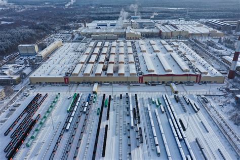 Где находится Тихвинский вагоностроительный завод