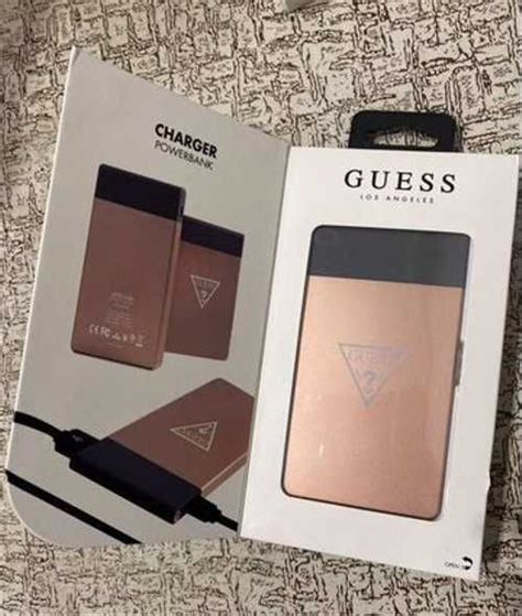 Главные особенности обоев Guess для телефона