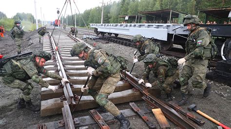 День железнодорожника: традиции и обряды