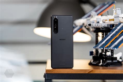 Игры в формате кинотеатра: обзор Sony Xperia 1 III