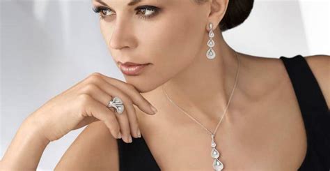 Изделия Swarovski: шик и роскошь