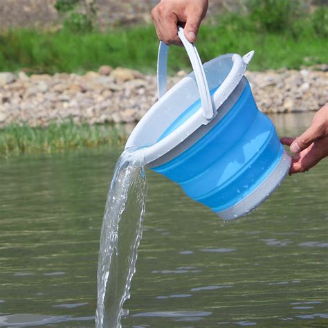 Использование ведра с водой