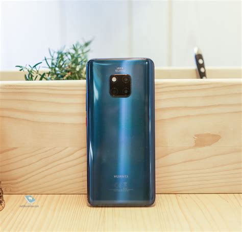 Надежная модель с большим экраном - Huawei Mate 20 Pro