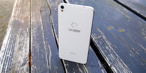 Обзор Alcatel Shine Lite