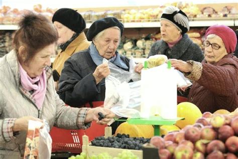 Основные сложности при доставке продуктов пенсионерам