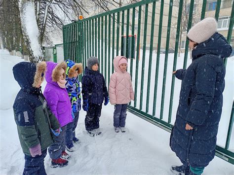 Оставлять железные предметы на теплых поверхностях