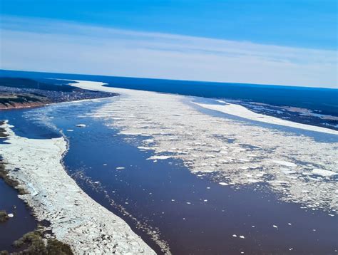 Передвижение по водным просторам с ледоходом