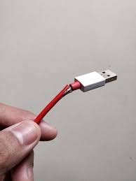 Поврежденный или неисправный USB-кабель