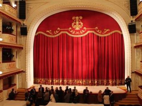 Расписание спектаклей в театре TeatrBuff