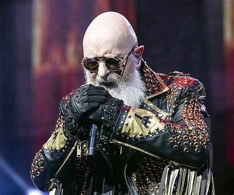 Роб Хэлфорд: лидер и вокалист Judas Priest с мощным и энергичным голосом