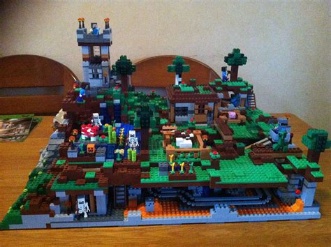 Самые крупные постройки из LEGO Minecraft